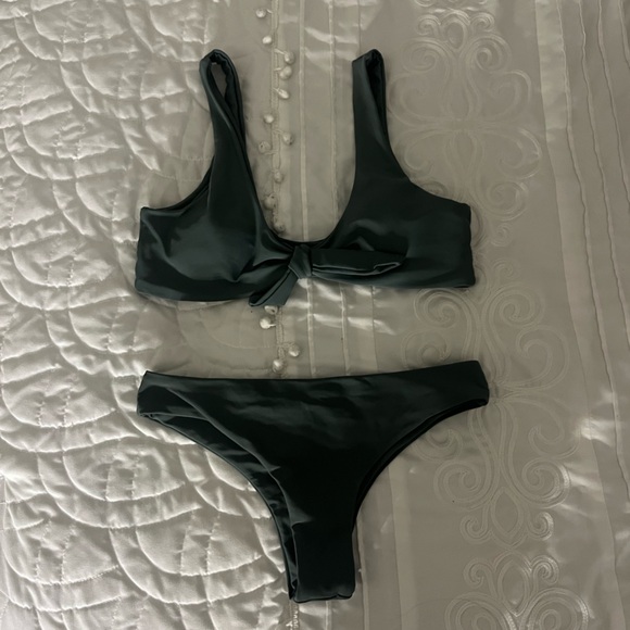 Bikini Bundle - Picture 2 of 10